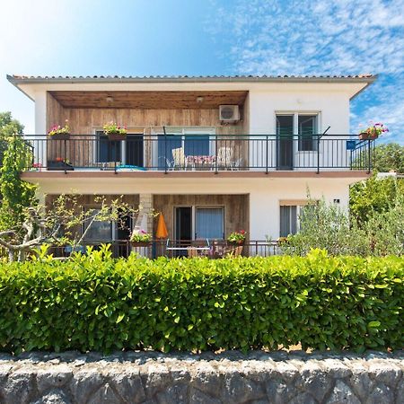 Apartments Kate - 100 M From Beach Malinska Exterior photo