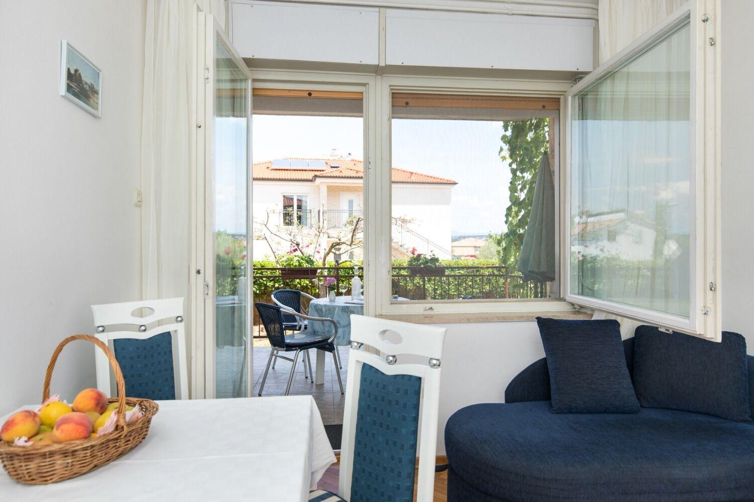 Apartments Kate - 100 M From Beach Malinska Exterior photo